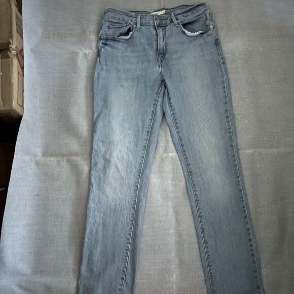 Levi's Strauss Mid Rise Skinny Jeans Women's 30 - Picture 6 of 7